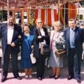 Mémé, Maman, papa et son parrain et sa marraine